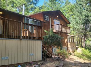 320 Limpy Creek Rd, Grants Pass, OR 97527