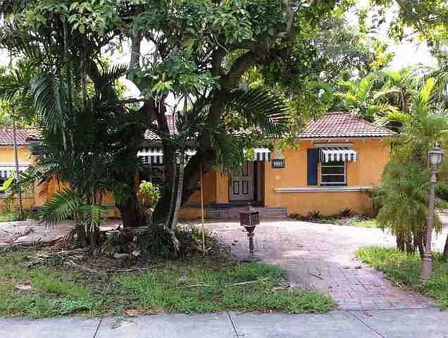 1st image of 313 Minola Dr