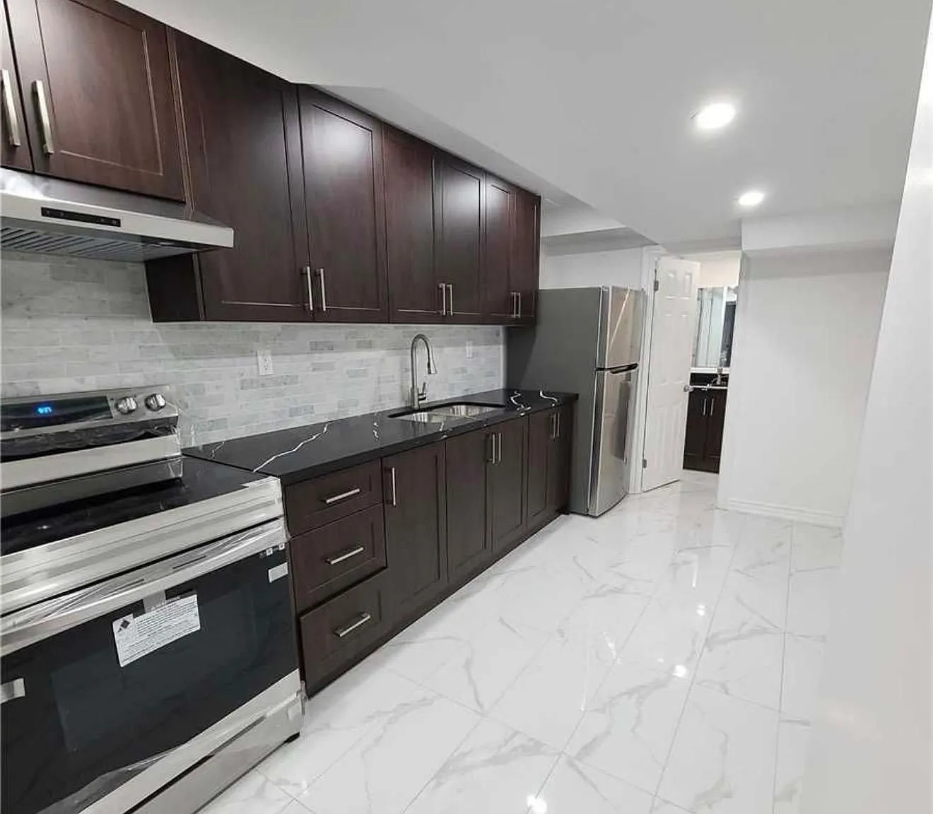 2 bed, $1,600 — Photo 2