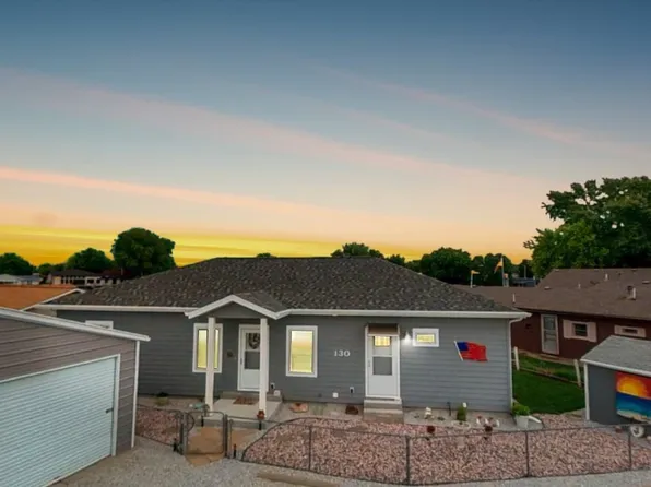 130 Lakeview Acres Dr #14D, Elwood, NE 68937