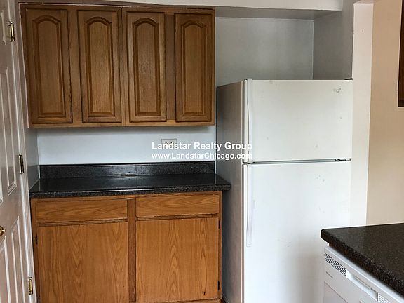 5th image of 1370 1/2 W Estes Ave #2N