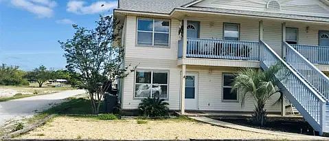 2nd image of 13944 River Rd APT A