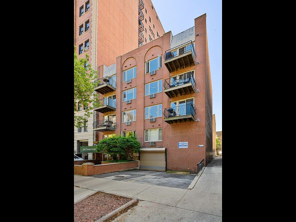 1st image of 435 W Oakdale Ave APT 2F