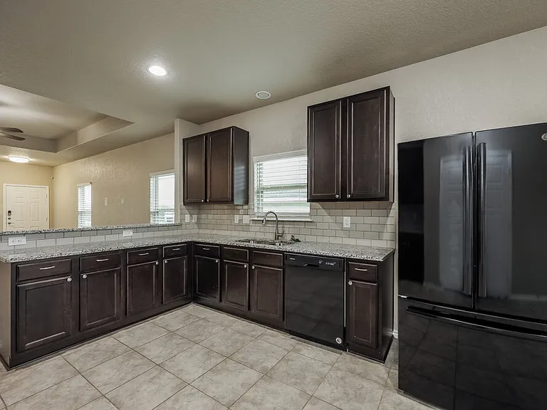 7410 Coral Bells Ct — Photo 6