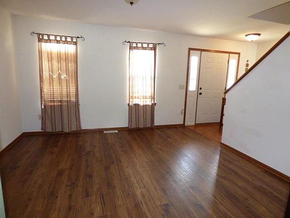 5th image of 120 Green Ash Ln