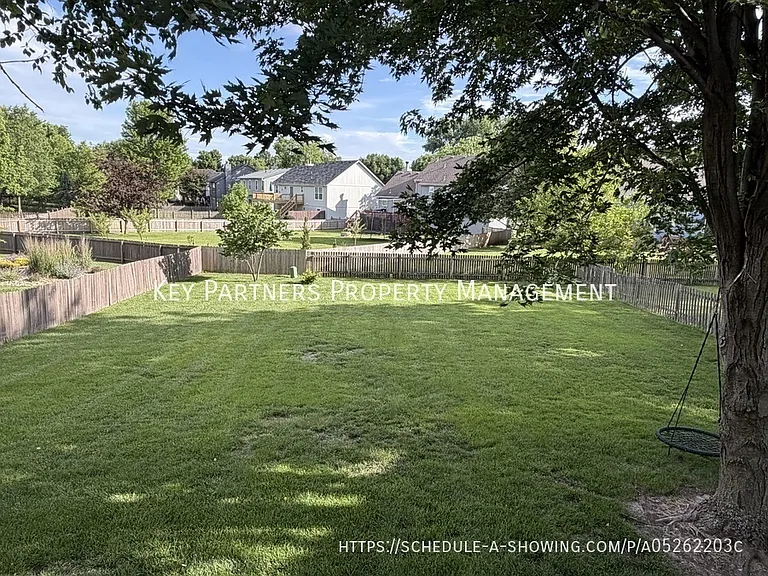 16409 W 157th Ter — Photo 27