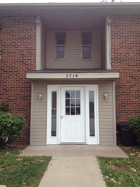 3714 Santiago Entrance