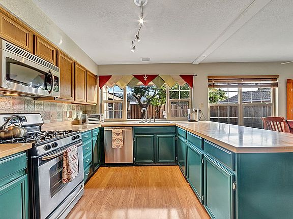 3rd image of 2440 Gitana Ct