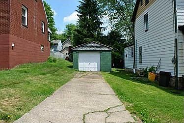 2nd image of 240 Greenwood Ave