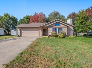 607 Fieldstone Ln, Middlebury, IN 46540