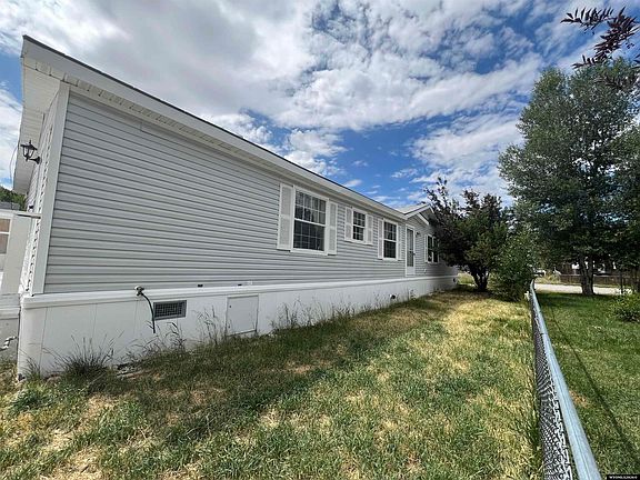3rd image of 407 Susie Ave