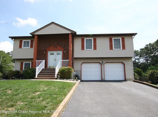 25 Andrew Dr, Tinton Falls, NJ 07753