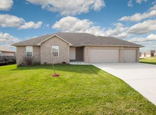 5524 W Yew St, Springfield, MO 65802