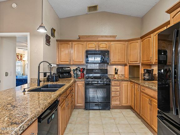 2nd image of 1709 W Applecreek Pl