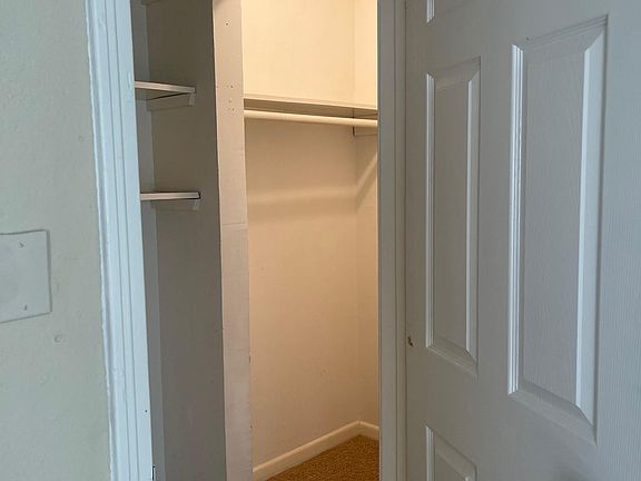 3rd image of 703 Briarwood Dr