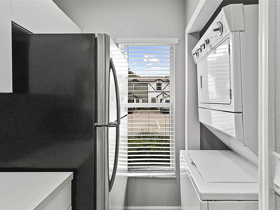 3rd image of 113 Aaron Ln