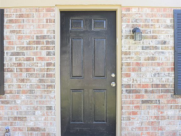 5th image of 5203 La Ventura Ct W