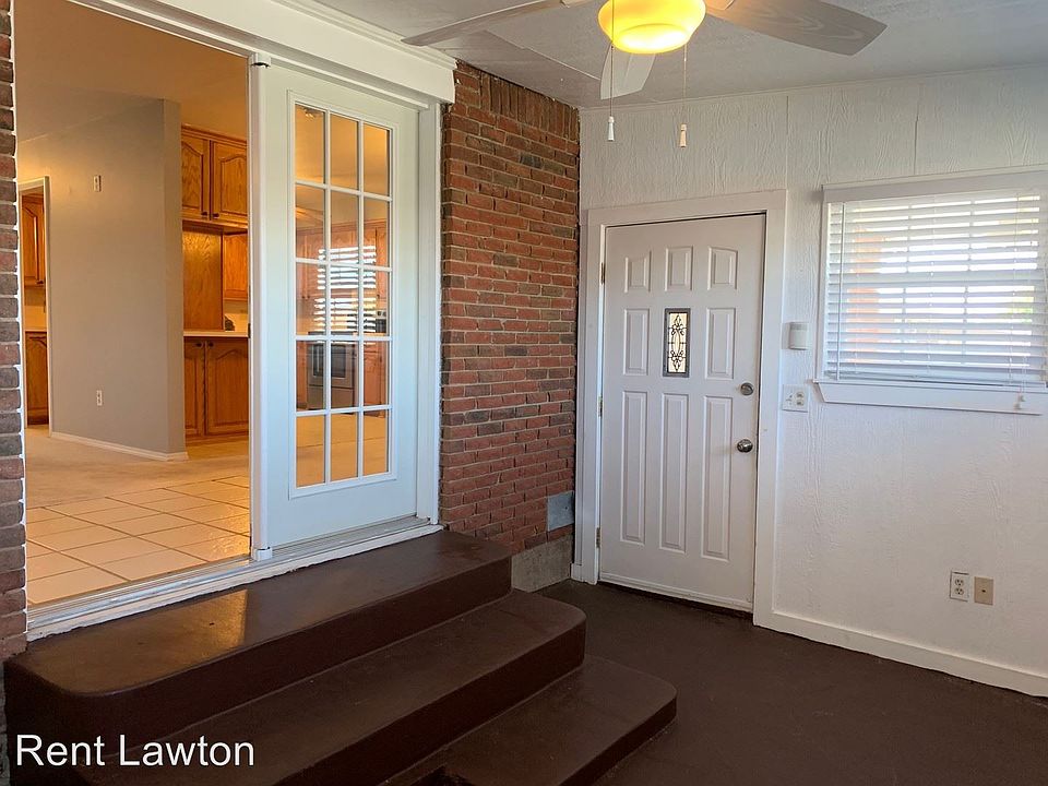 1st image of 3803 NW Meadowbrook Dr