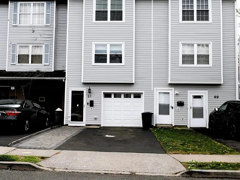 51 Larch St — Photo 1