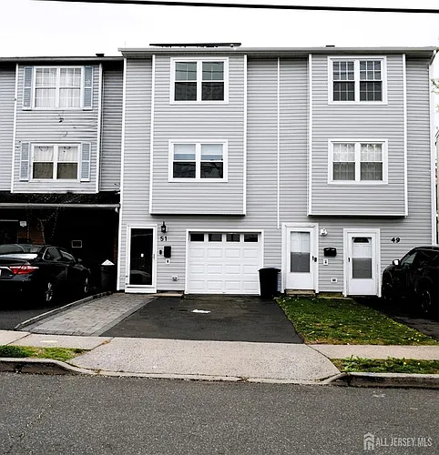 51 Larch St Photo 1