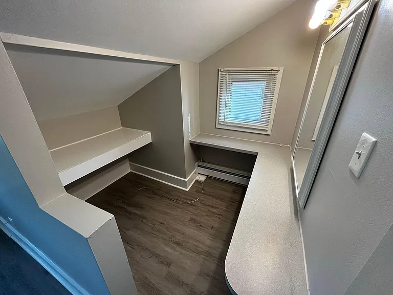 817 N Main St #B — Photo 9