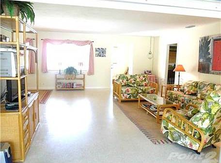 2nd image of 420 Sunset Dr Unit 3