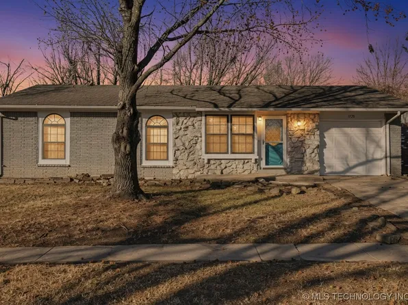1728 S Pecan Ct, Broken Arrow, OK 74012