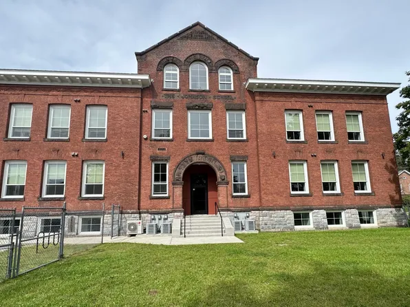 21 Williams St #1F, North Adams, MA 01247