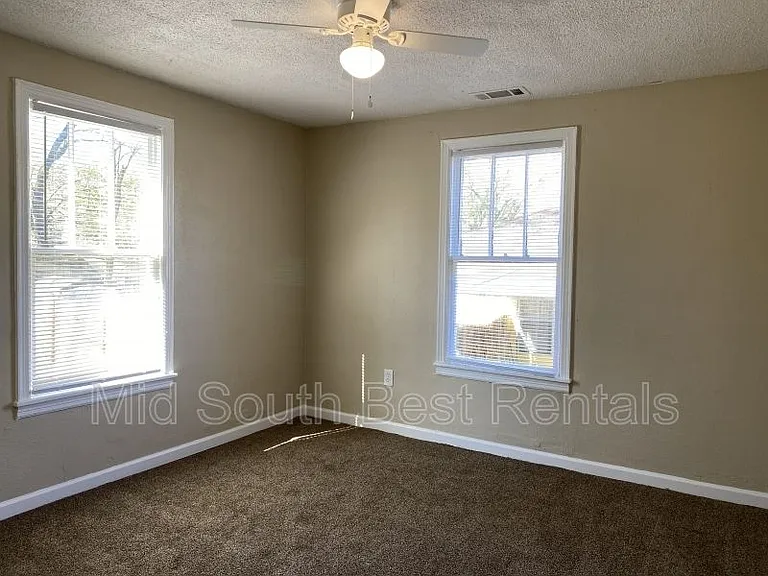 3055 Seminole Rd — Photo 5