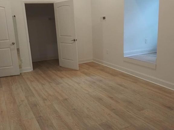 5th image of 303 Lee Ave #B
