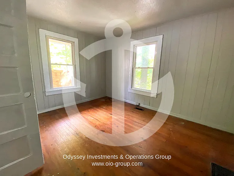 501 W Harrison Ave — Photo 4
