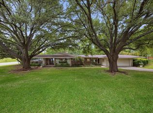 3601 Encanto Dr, Fort Worth, TX 76109