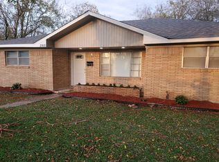 2915 Village Way, Pasadena, TX 77502