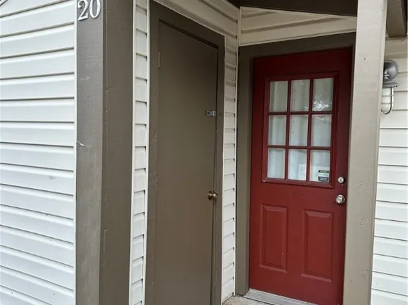 2411 De Lee St APT 20, Bryan, TX 77802