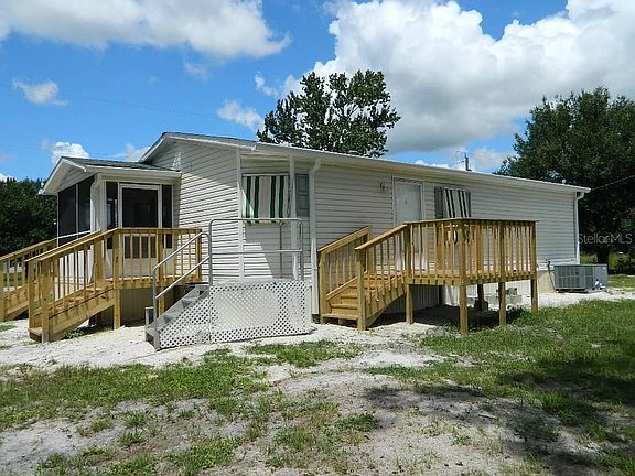 3rd image of 2096 NW Garvin Ave