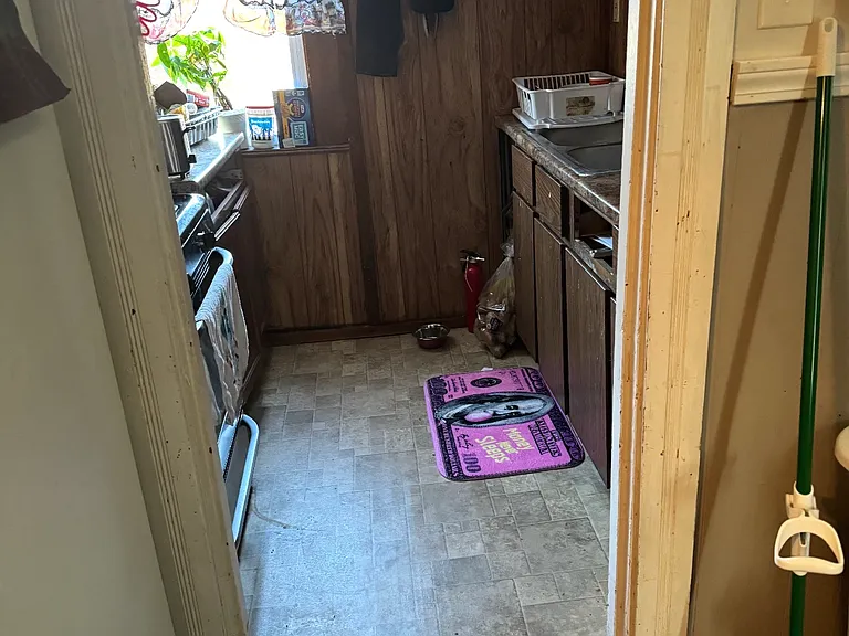 12 Morton Ct #2 — Photo 3
