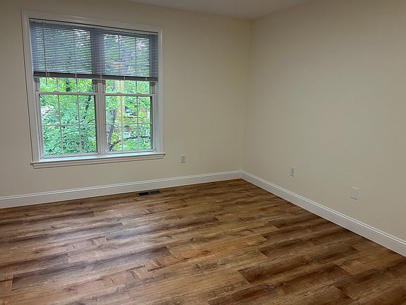 2nd image of 5 Station Dr #5