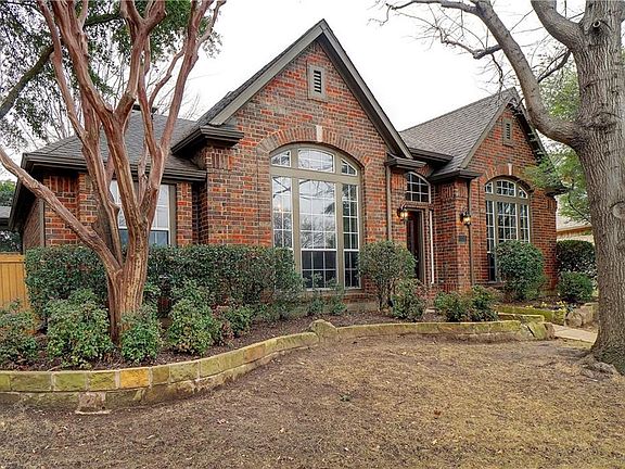 2nd image of 716 Montrose Ct