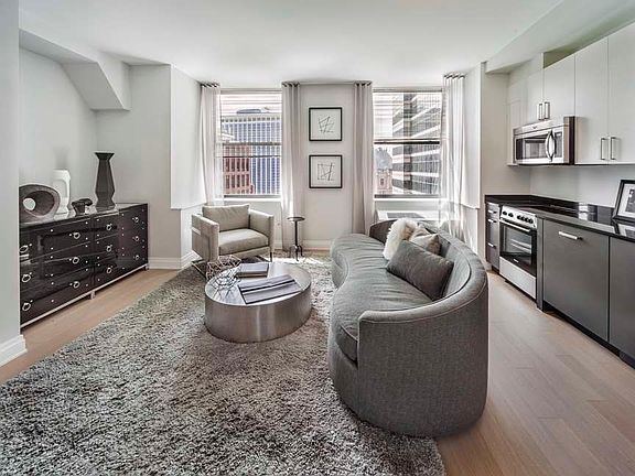 4th image of 70 Pine St APT 2908