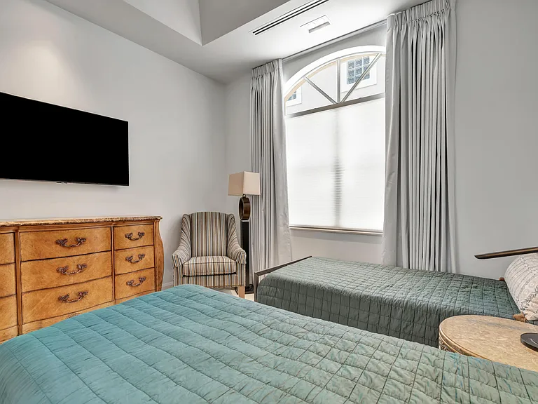 186 Golf Village Blvd — Photo 43