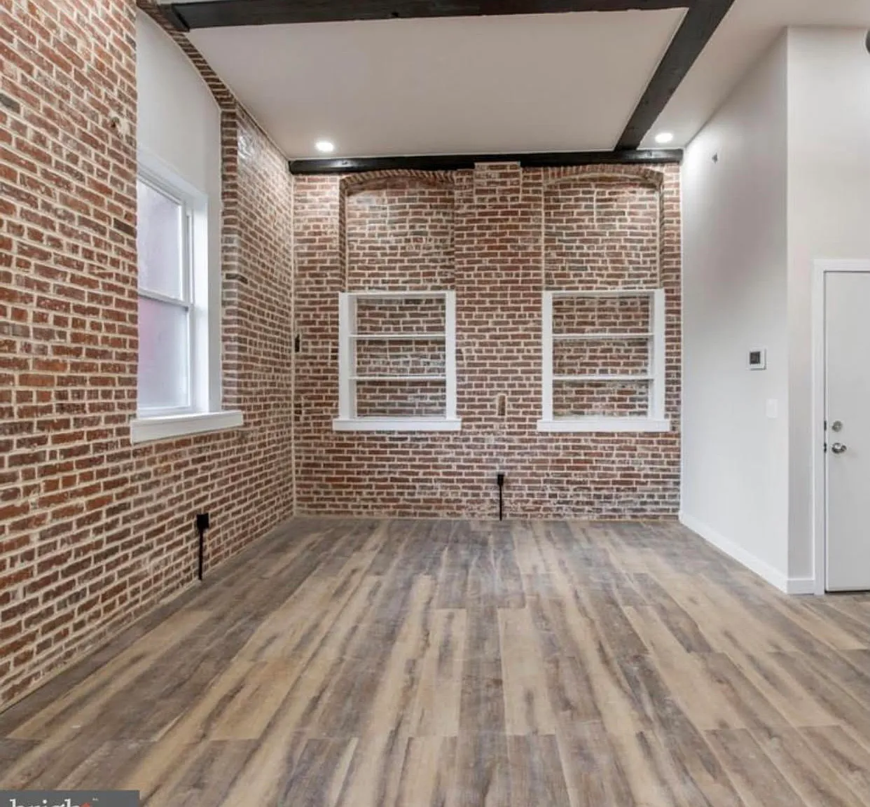 1 bed, 802 sqft, $1,650 — Photo 2