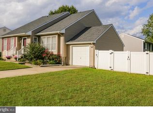 10 Buchanan Cir, Newark, DE 19702