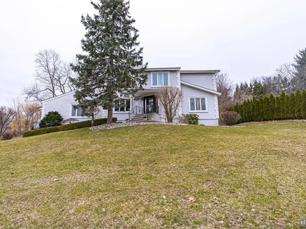 101 Horizon Ter, Hawthorne, NJ 07506