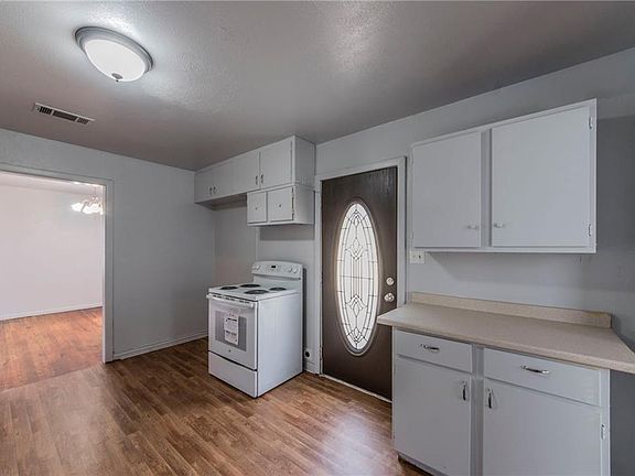 4th image of 7313 Malta Dr