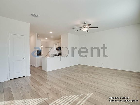 4th image of 11417 Silver Queen Dr