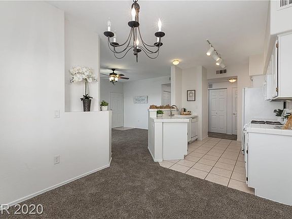 2nd image of 1050 E Cactus Ave Unit 1083