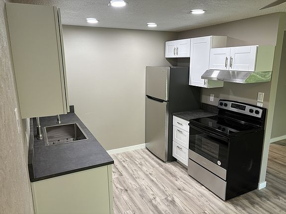 2nd image of 212 N J St APT 6