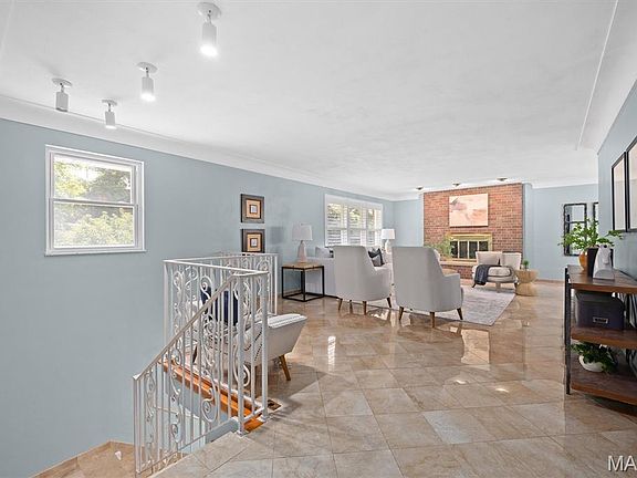 4th image of 105 Autumn Ln