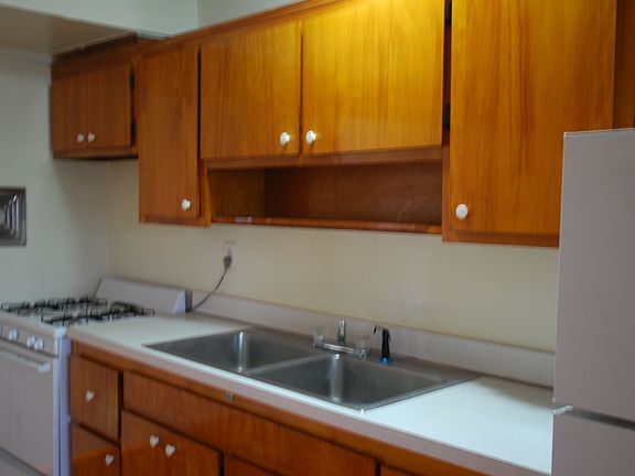3rd image of 155 6th Ave APT 14A