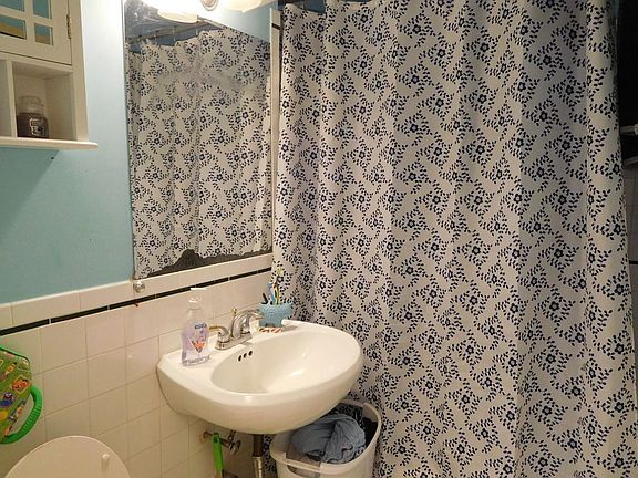 5th image of 64-74 Saunders St #2G
